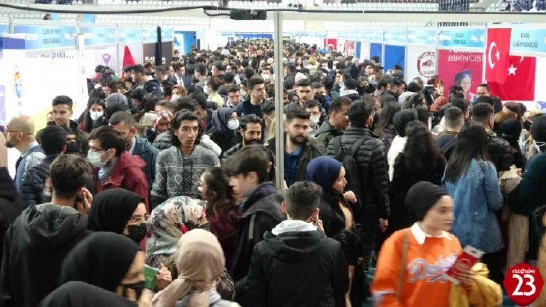 Elazığ'da Düzenlenen Güneydoğu Kariyer Fuarı'na Binlerce Öğrenci Akın Etti