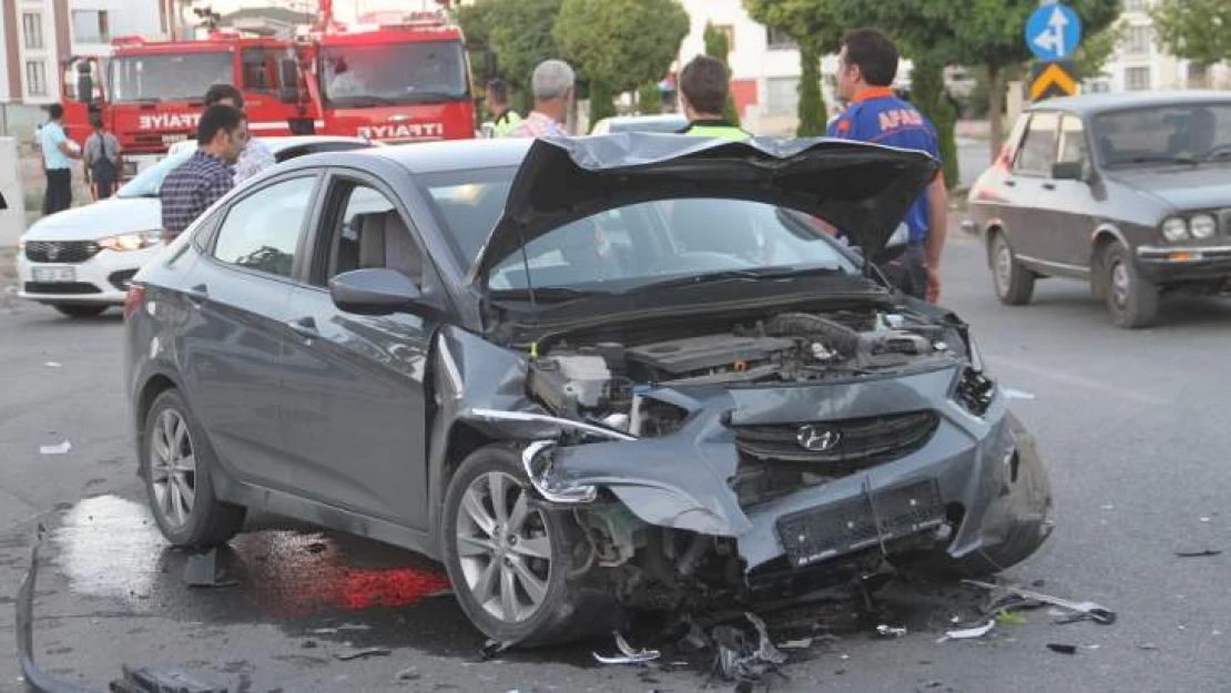 Yine Trafik Kazası Bu Defa Yer Kuvayi Milliye Caddesi, 6 Yaralı