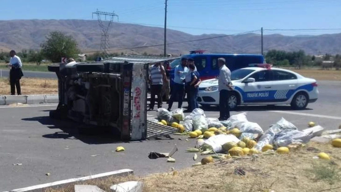 Bingöl Yolunda Trafik Kazası, 3 Kişi Yaralandı