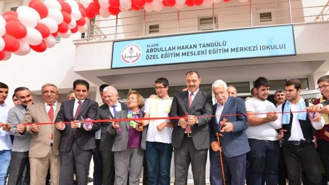 Elazığ'da Hayırsever Ailenin Desteğiyle Yapılan Okul Açıldı