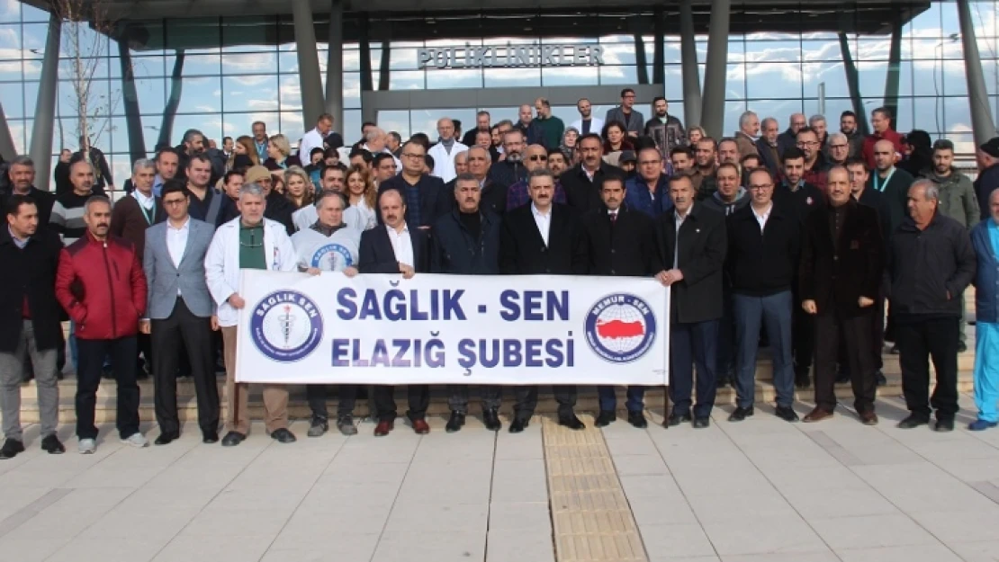 Elazığ'da Sağlık Çalışanları Eylem Yaptı