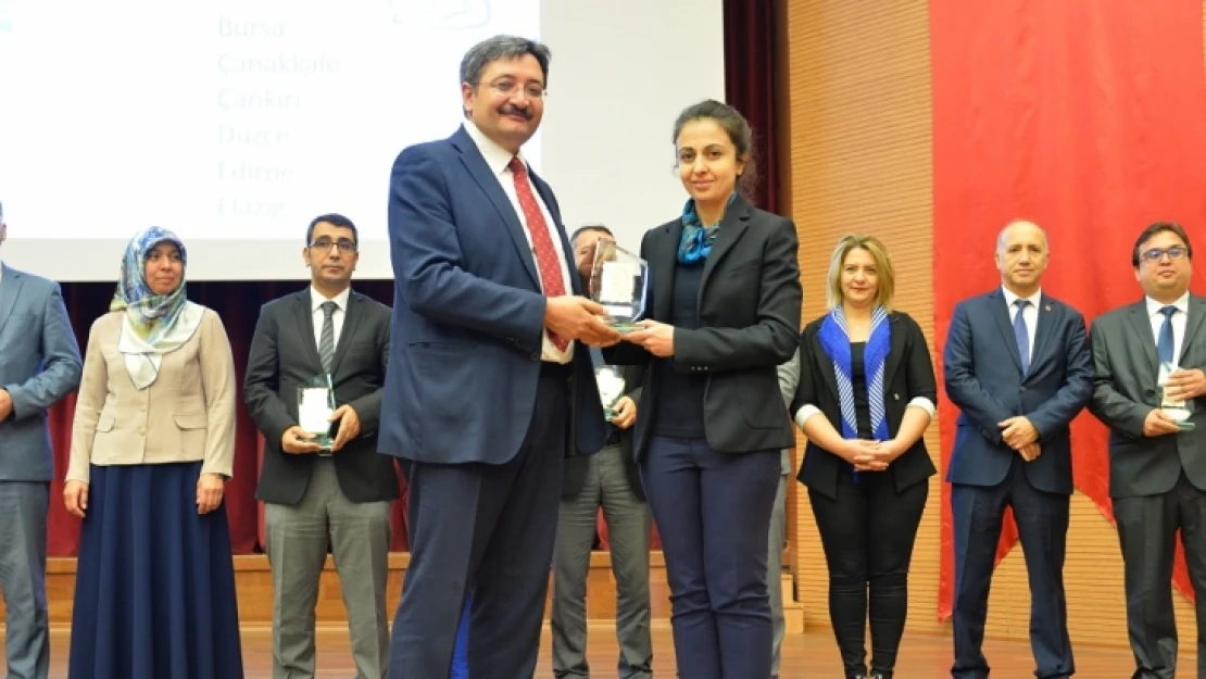 Elazığ'a Altın Bebek Dostu İl Plaketi