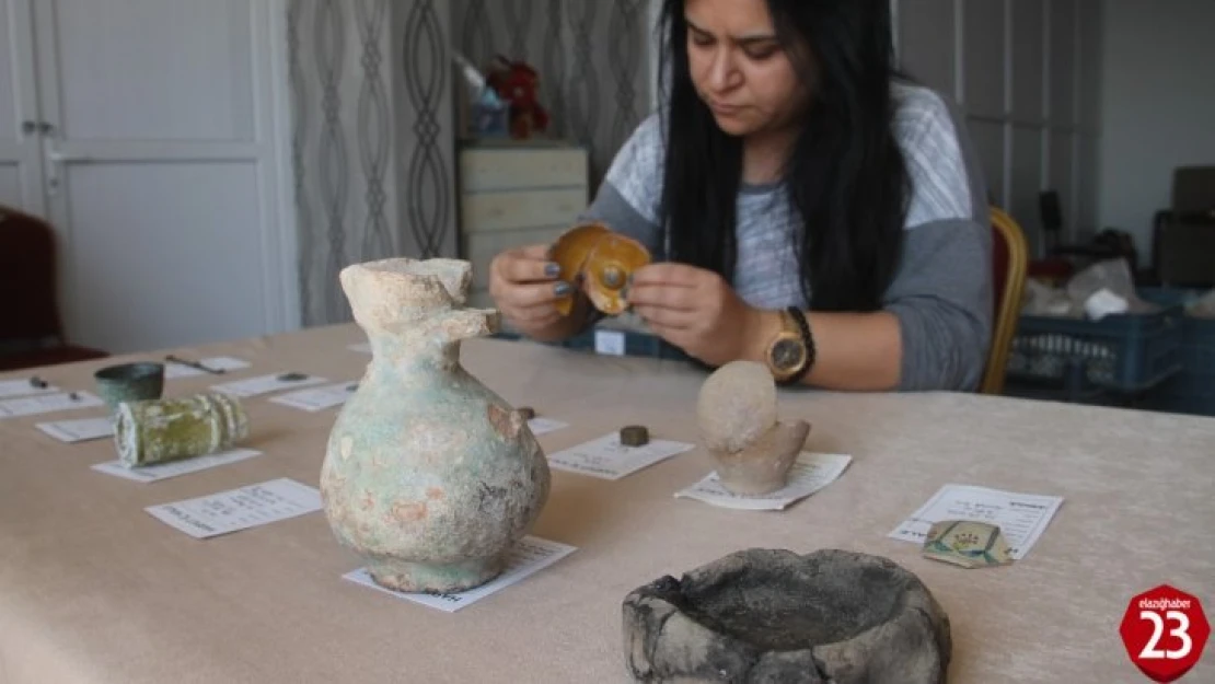 Harput Kalesinde 4 Bin 800 Obje Gün Yüzüne Çıkartıldı