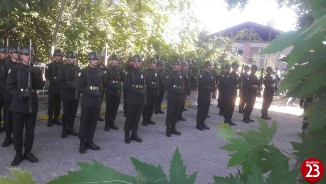 Hayatını kaybeden Kıbrıs gazisi Elazığ'da son yolculuğuna uğurlandı