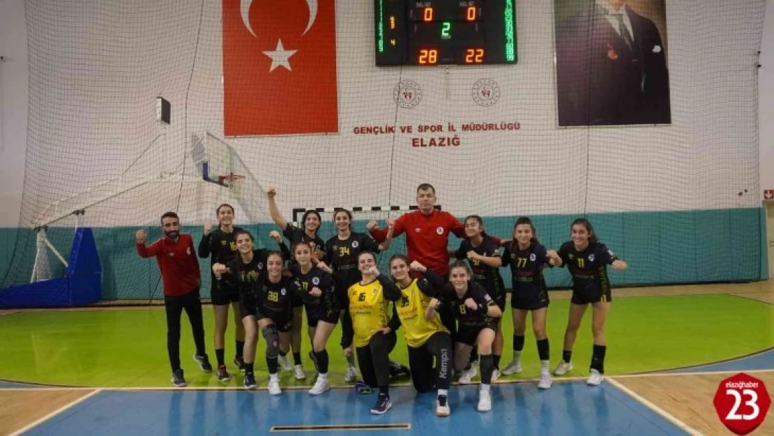 Hentbol Kadınlar 1. Lig: Elazığ Sosyal Yardımlaşma: 28 - Adasokağı: 22