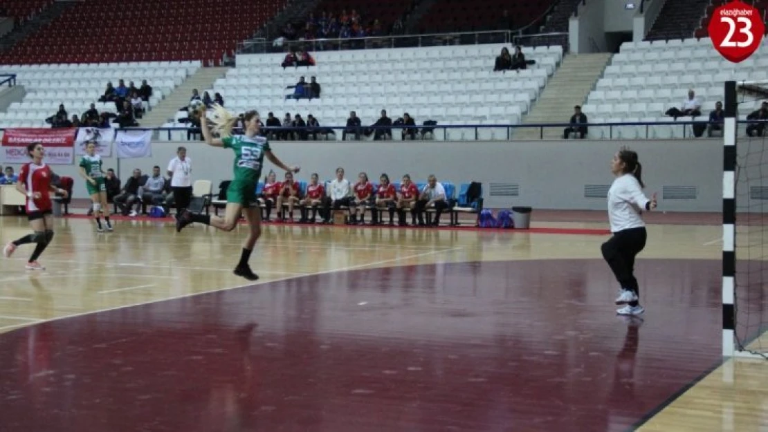 Hentbol Kadınlar Türkiye Kupası: Görele Belediyesi: 39 - Aksaray Belediyesi: 34