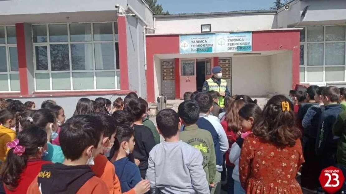 Jandarmadan öğrencilere trafik güvenliği eğitimi