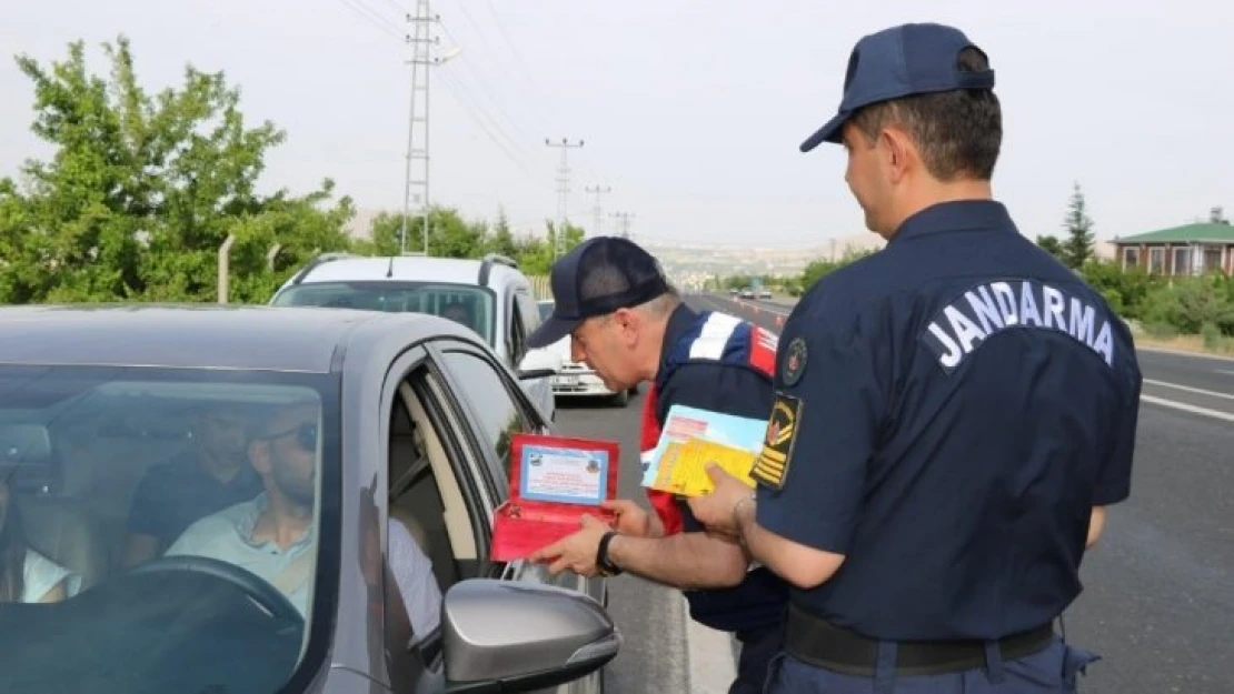 Jandarma'dan Uçangöz'le Trafik Denetimi