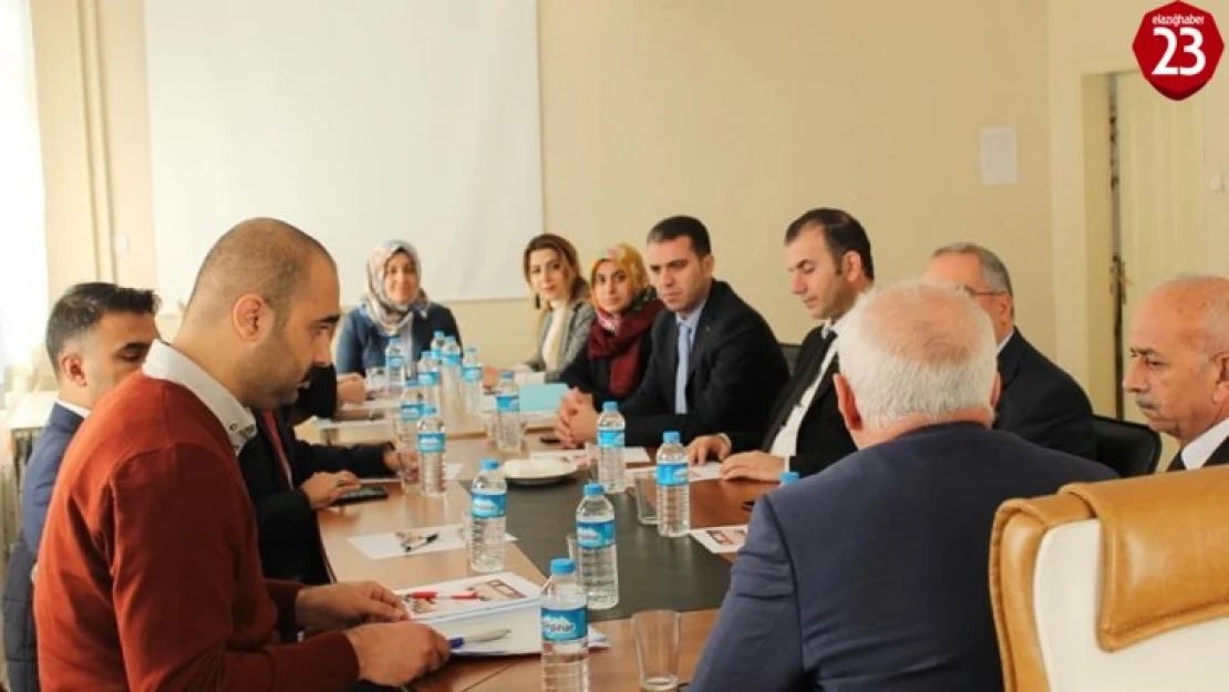 Karakoçan'da Aile Destek Merkezleri toplantısı