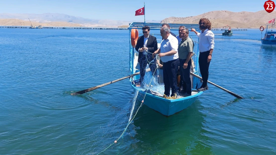 Keban Barajı'nda 2025 Su Ürünleri Av Sezonu Resmen Başladı