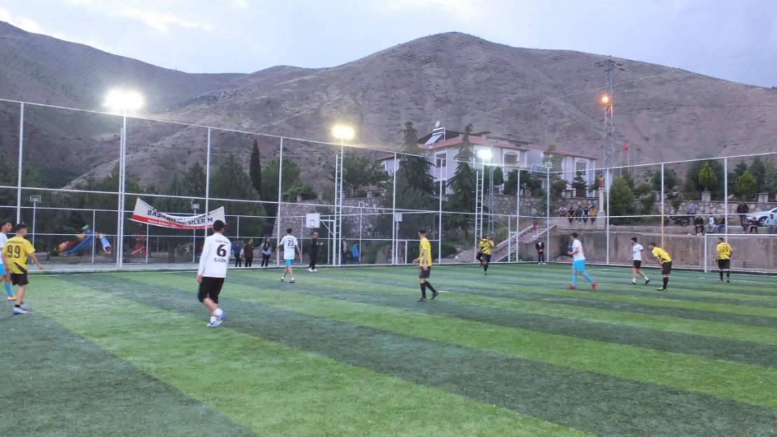 Keban'da Halı Saha Futbol Turnuvası Düzenlendi