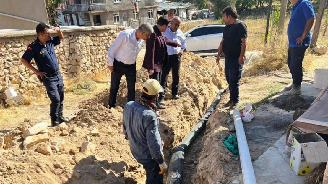 Keban Kaymakamı Atalık Gökbelen Köyünde Yürütülen Alt Yapı Çalışmalarını İnceledi