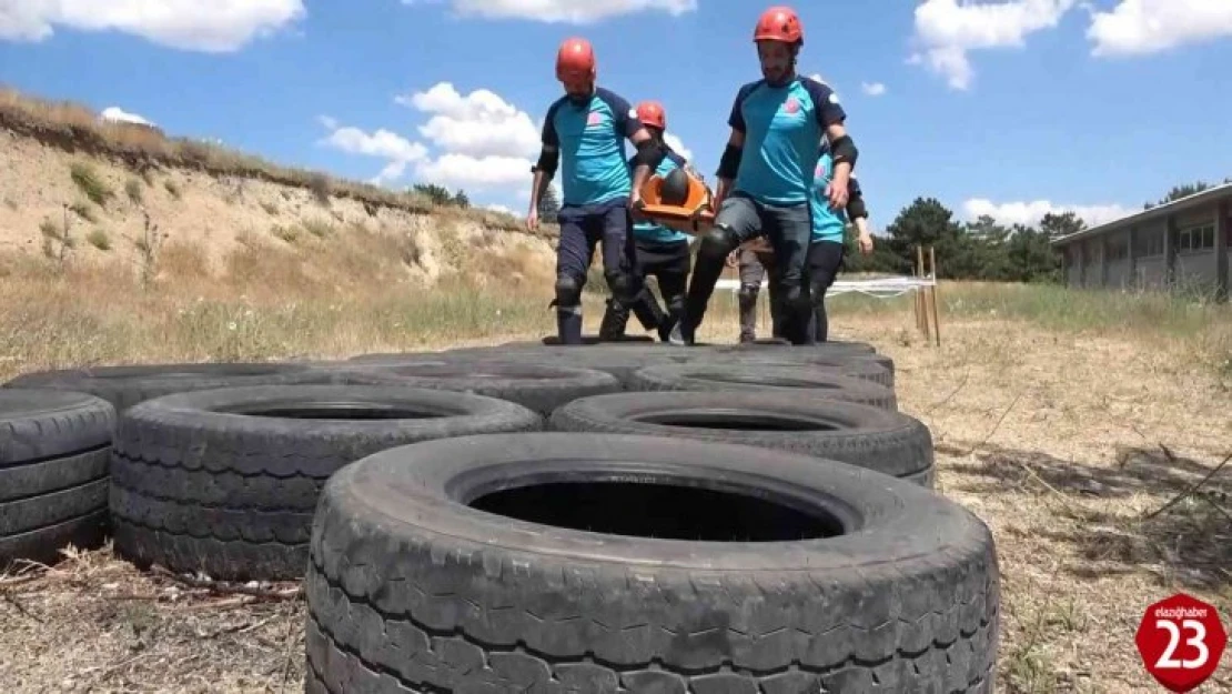 Komandoları aratmayan UMKE eğitimi