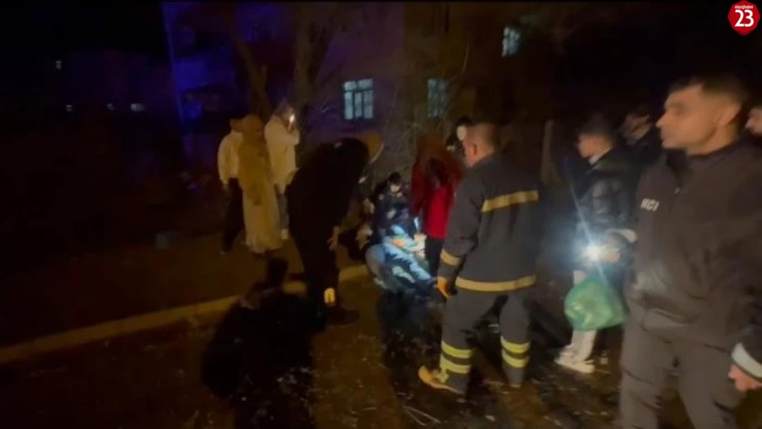 Kontrolden çıkan otomobil ağaca çarptı: 3 yaralı
