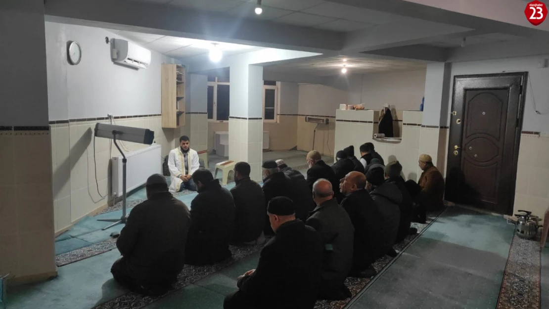 Kovancılar'da Sabah Namazı Buluşması Heybet Mahallesi Hacı Resul Camii'nde Yapıldı