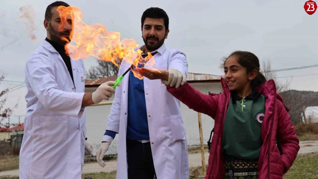 Elazığ Bilim Merkezi'nden Köy Okuluna Umut ve Neşe Dolu Çıkartma!