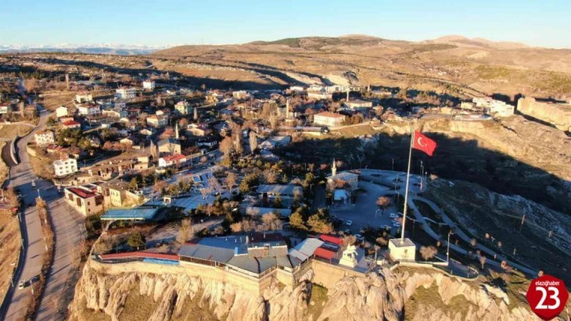 Elazığ'da Mevsimler Tersine Döndü, Her Yerde Kar Yağarken Elazığ'da Bahar Havası Yaşanıyor