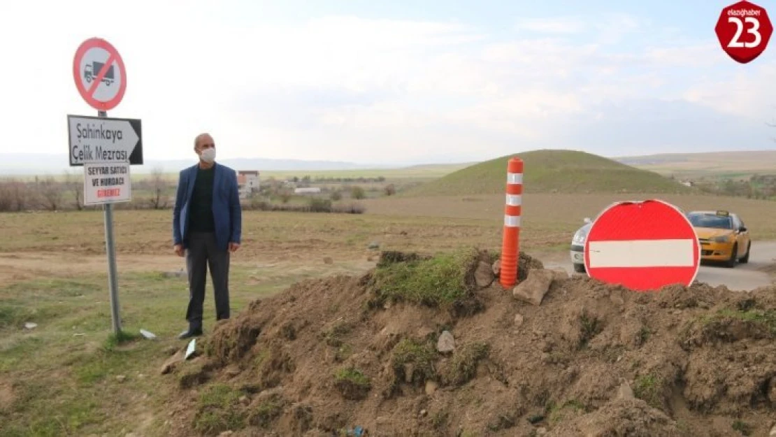 Muhtar bir çok yolu kapattı, seyyar satıcı ve hurdacıların girişlerini yasakladı