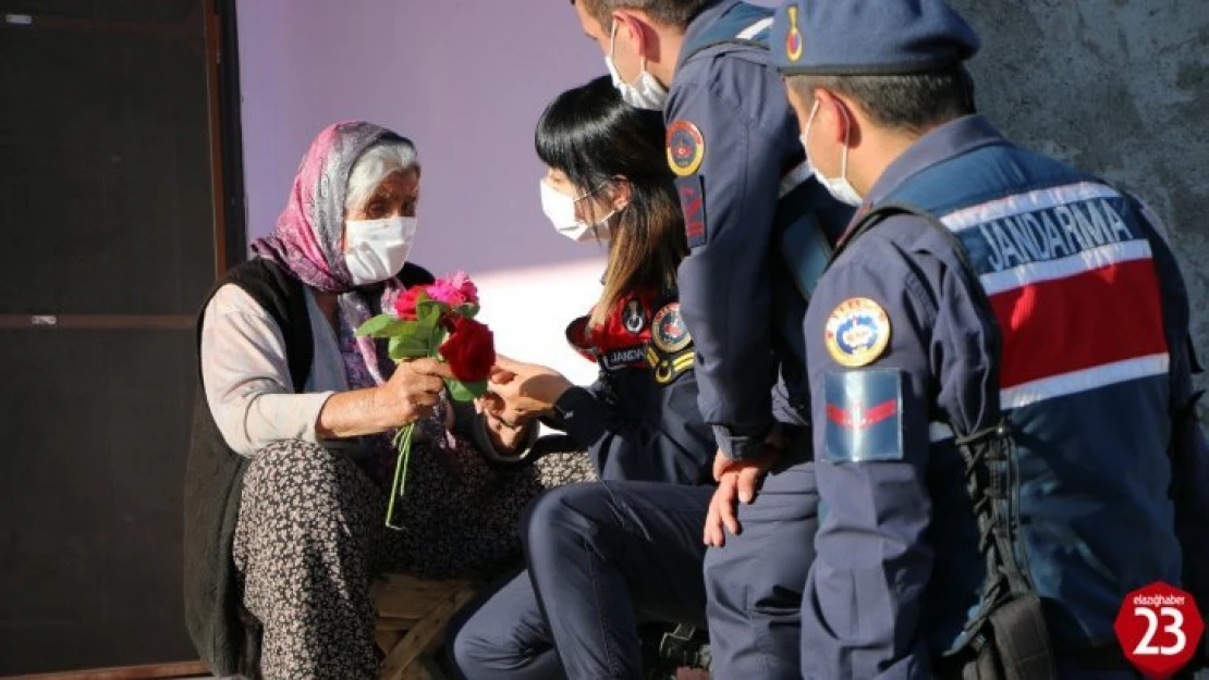 Mutluluğun fotoğrafı, jandarma hem duygulandı, hem duygulandırdı