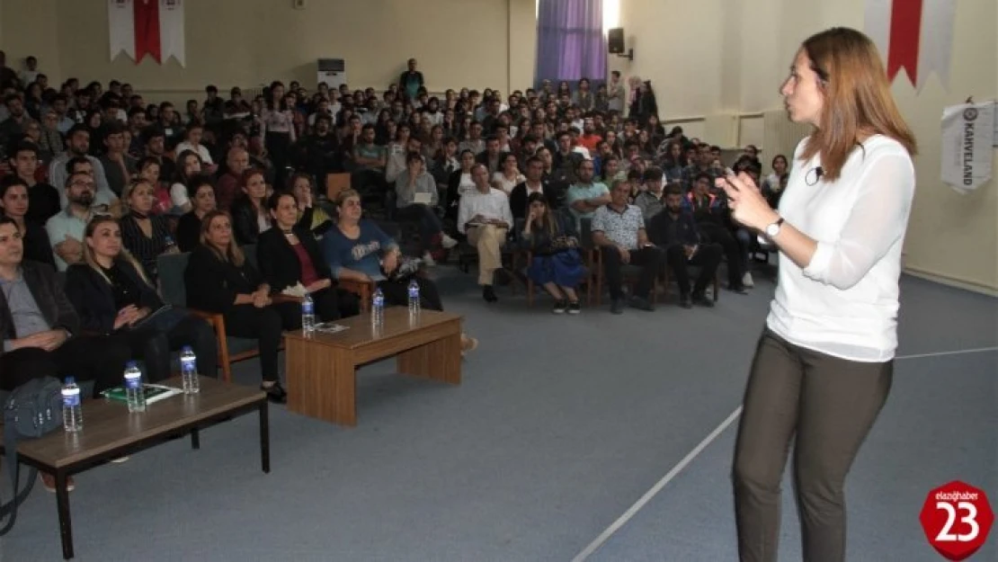 Öğrencilere, Kediler ve Köpekler Hakkında Doğru Bildiğimiz Yanlışlar Konferansı