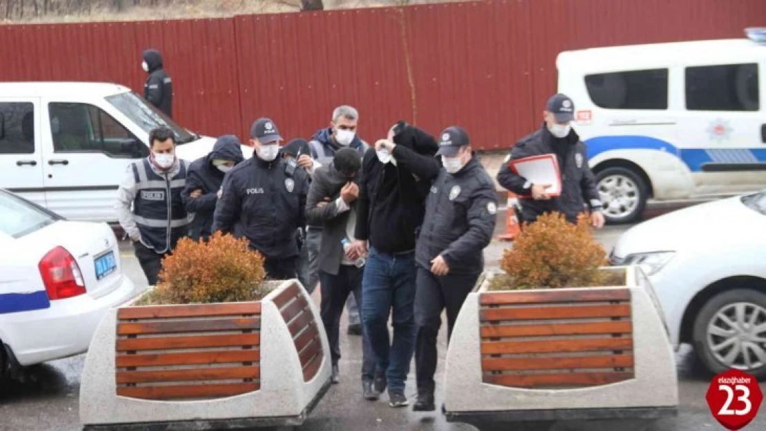 Polis Tarafından Suçüstü Yapılan 4 Şüpheli Gözaltına Alındı