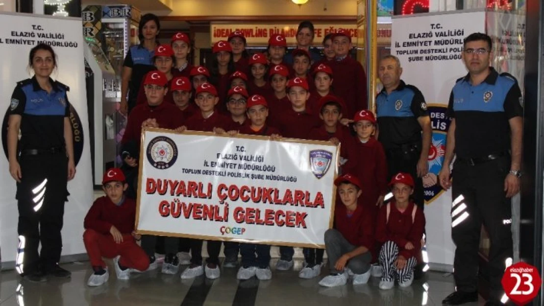 Polislerin Eşlik Ettiği Çocuklar, Gönüllerince Eğlendi