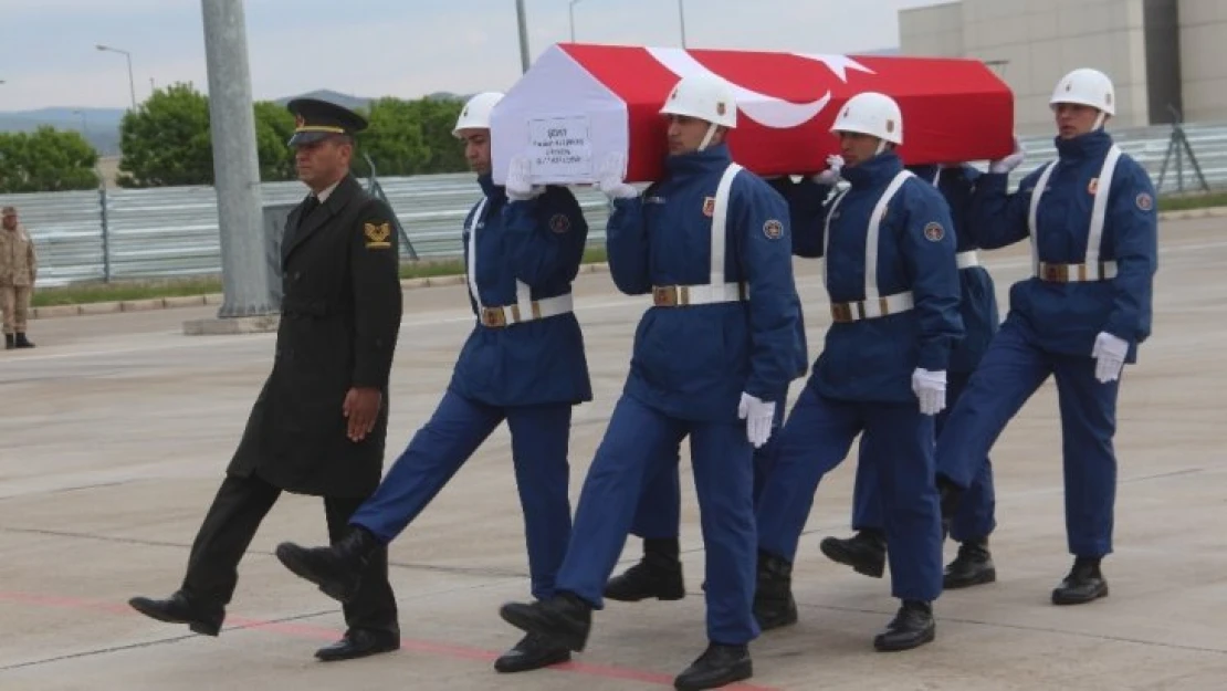 Şehit Astsubayın Naaşı Memleketine Uğurlandı