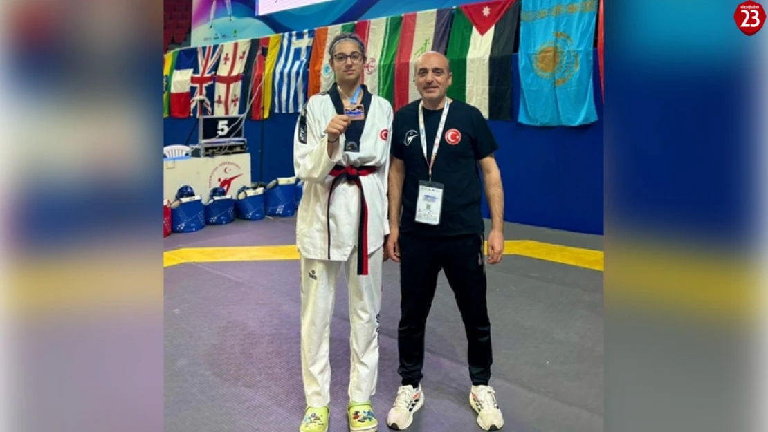 Taekwondo'da Elazığ'a 2 madalya
