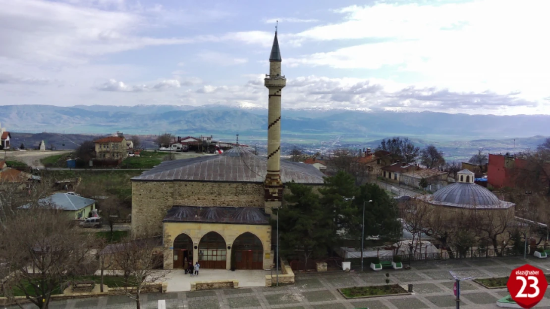 Tarihi Harput Mahallesi'nde Asırlık Camiler Ramazana Hazır