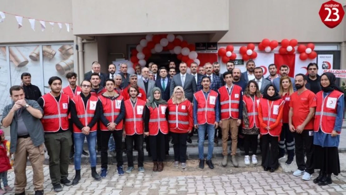 Türk Kızılay'ından İhtiyaç Sahipleri İçin Elazığ'da Mağaza