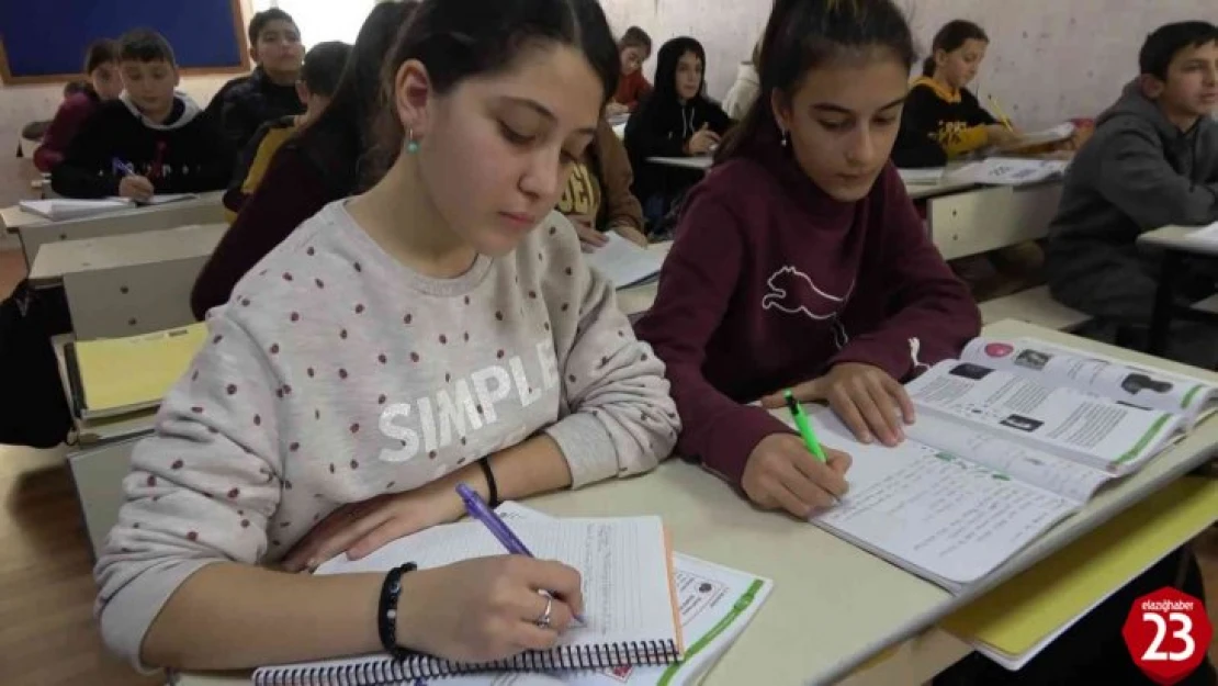 Türkiye'de eğitim gören Ahıska Türkü öğrencinin büyüyünce yapmak istediği meslek duygulandırdı