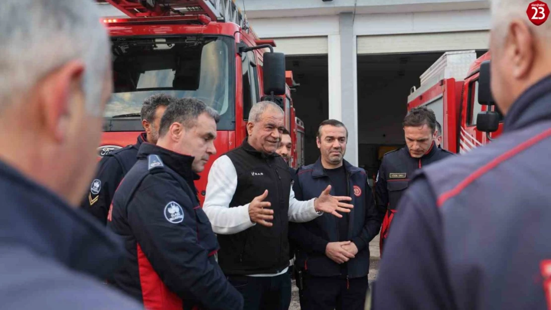 Türkiye'nin en uzun süre itfaiye müdürlüğünü yapan Başgün, emekliye ayrıldı