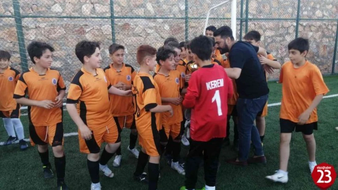 U12 Ligi'nde şampiyon Elazığ Yolspor