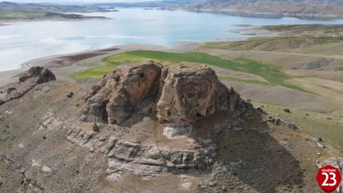 Baskil'de Urartular Dönemine Ait Tanrıverdi Kalesi İlk Günkü İhtişamını Koruyor