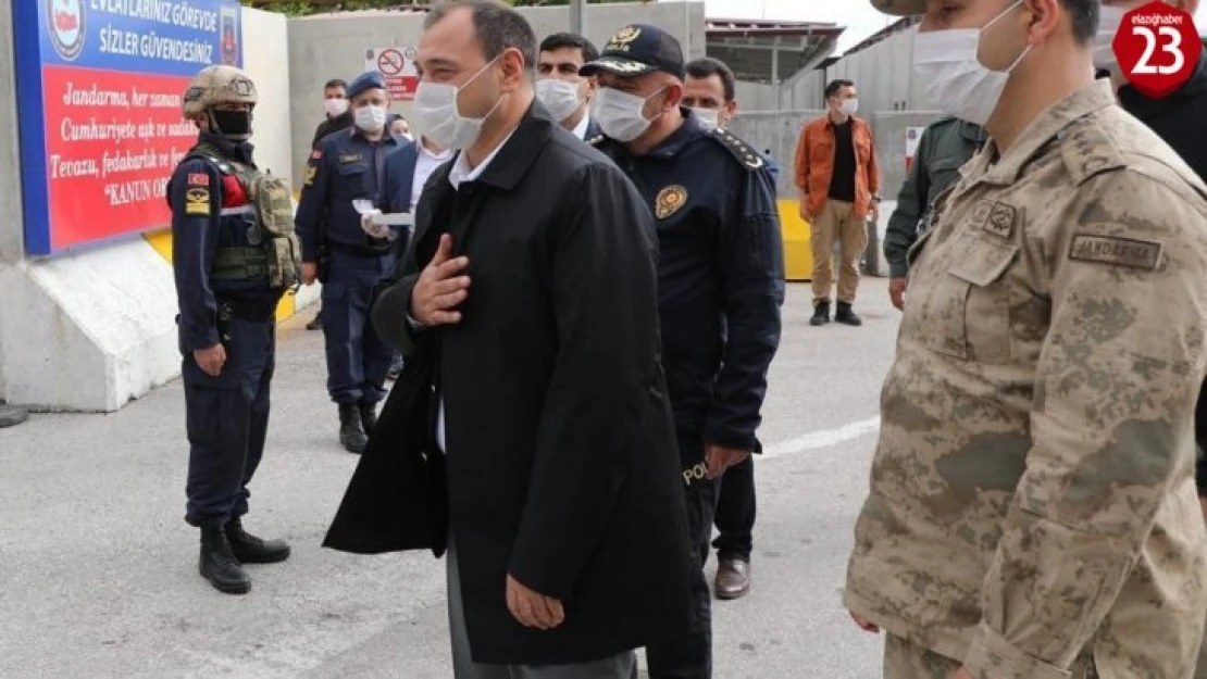 Vali Kaldırım'Bundan sonra virüsü dışarıdan gelenler getirir,hassas hareket edelim'