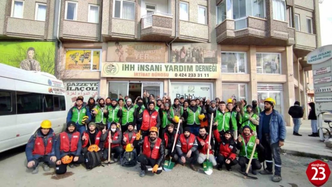 Yabancı uyruklu öğrenciler depremzedeler için seferber oldu