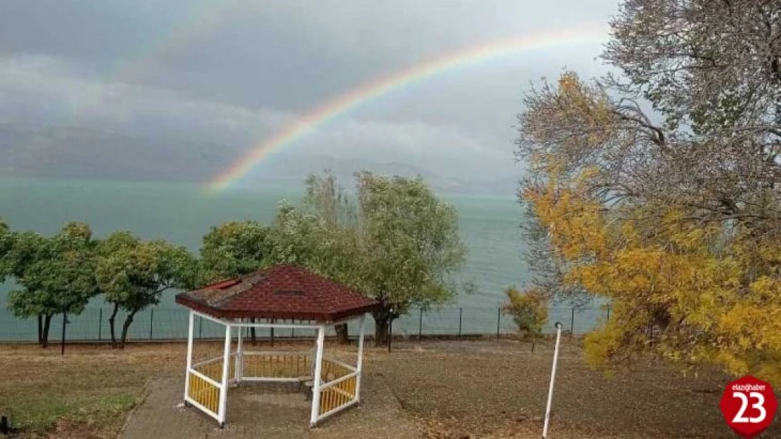 Yağmur Sonrası Oluşan Gökkuşağı Hayran Bıraktı