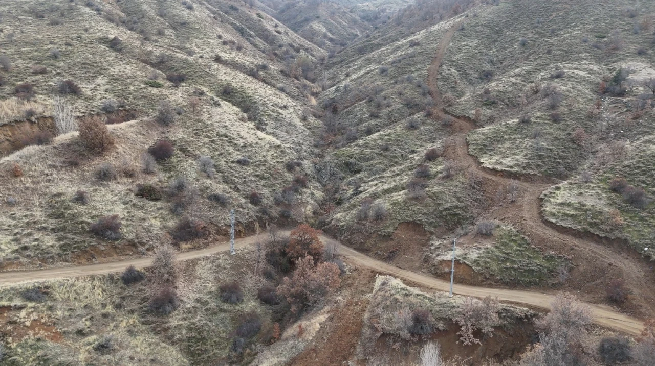 Baskil'de Kayısı Bahçelerine Modern Sulama Desteği: 4 Köyde Çalışmalar Tamamlandı