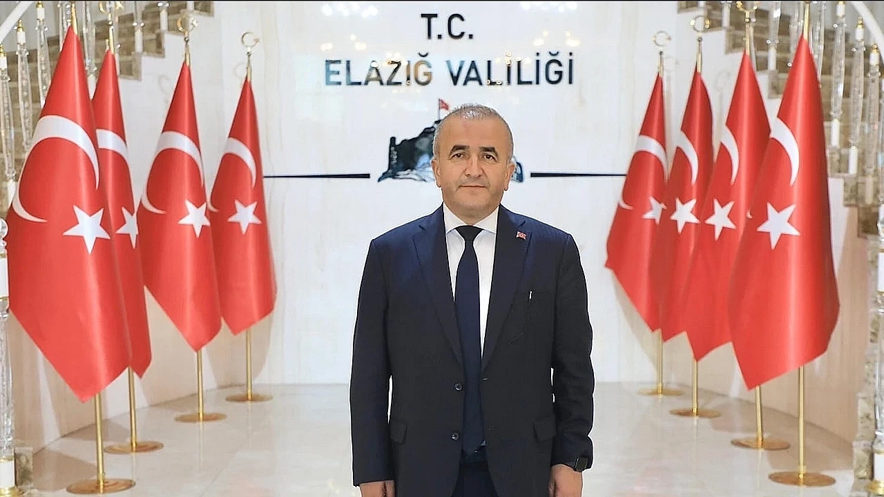 Elazığ'ın Gözbebeği Hazar Gölü'nde Örnek Temizlik Seferberliği