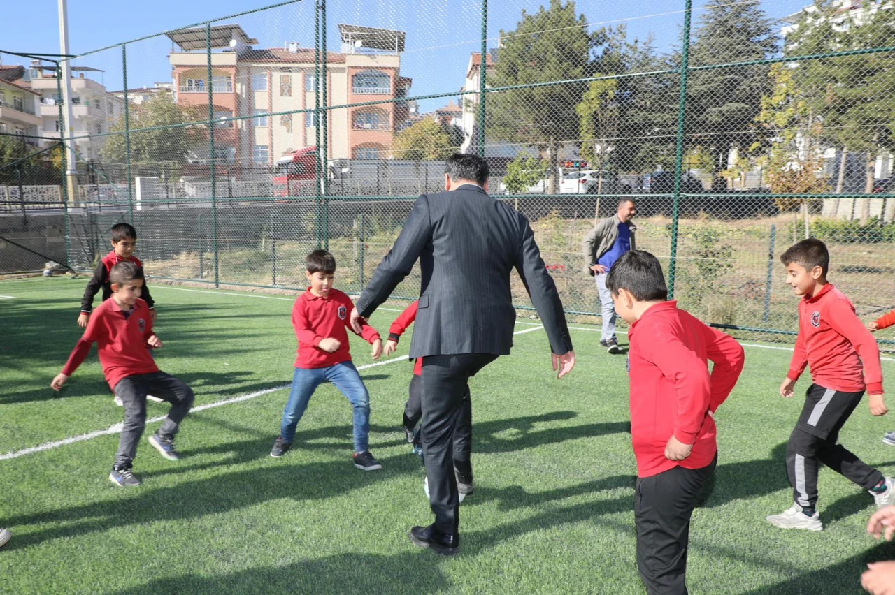 Başkan Şerifoğulları'ndan Ulukent Mahallesi'ne Çıkartma