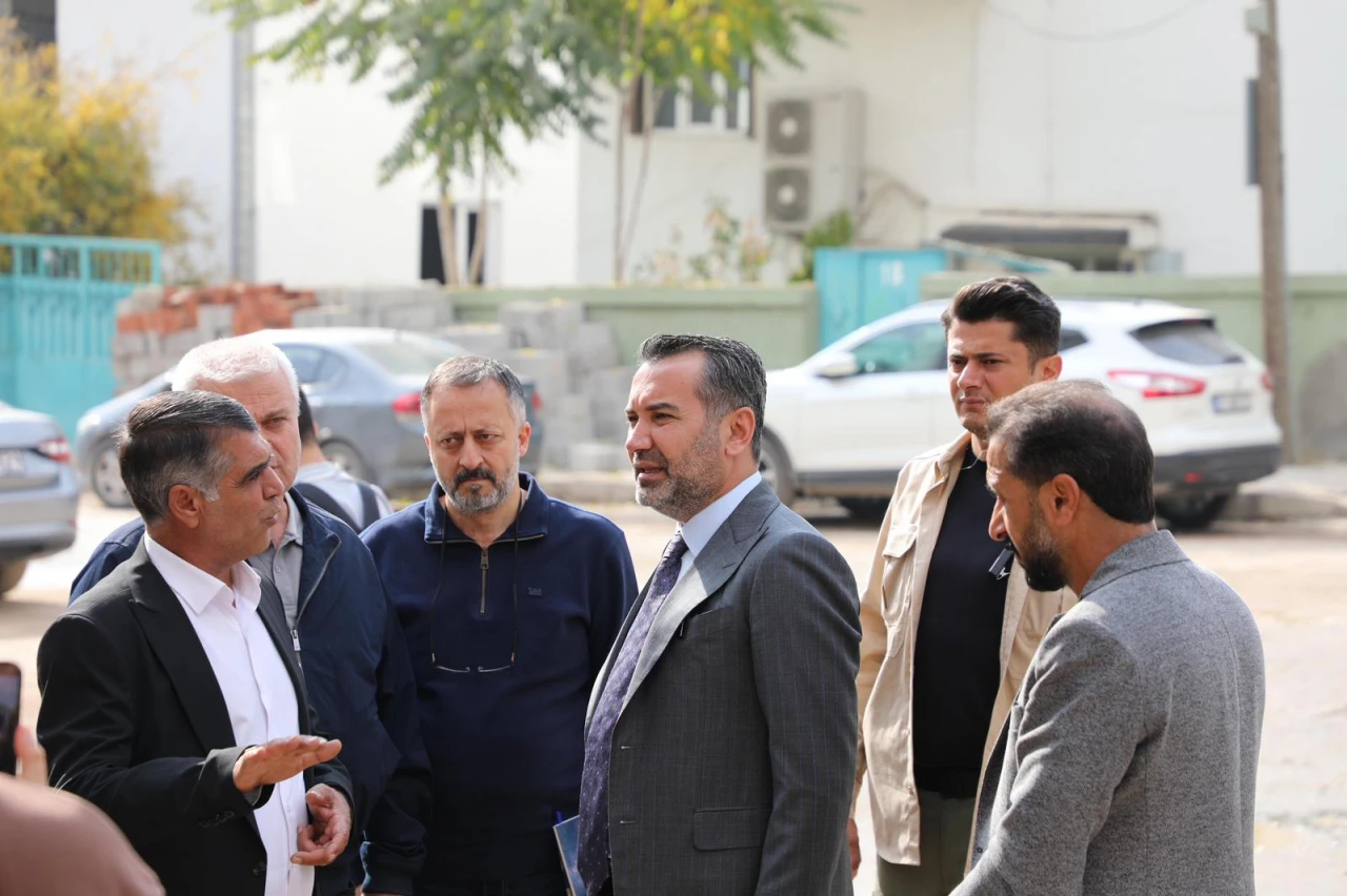 Başkan Şerifoğulları, Mahalle Çalışmalarını Yerinde İnceledi