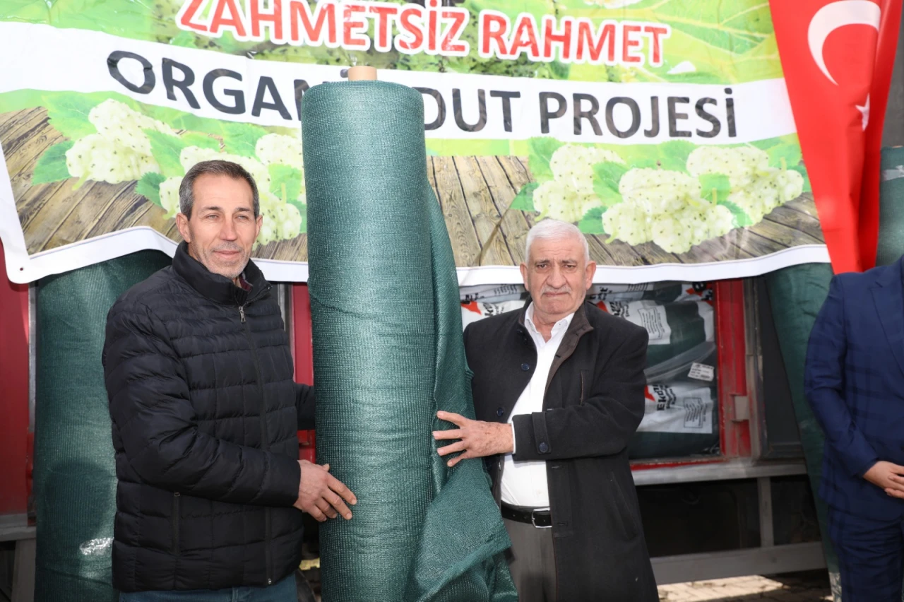'Zahmetsiz Rahmet Dut Projesi'nde Yeni Aşama: Üreticilere Dut Filesi Dağıtıldı
