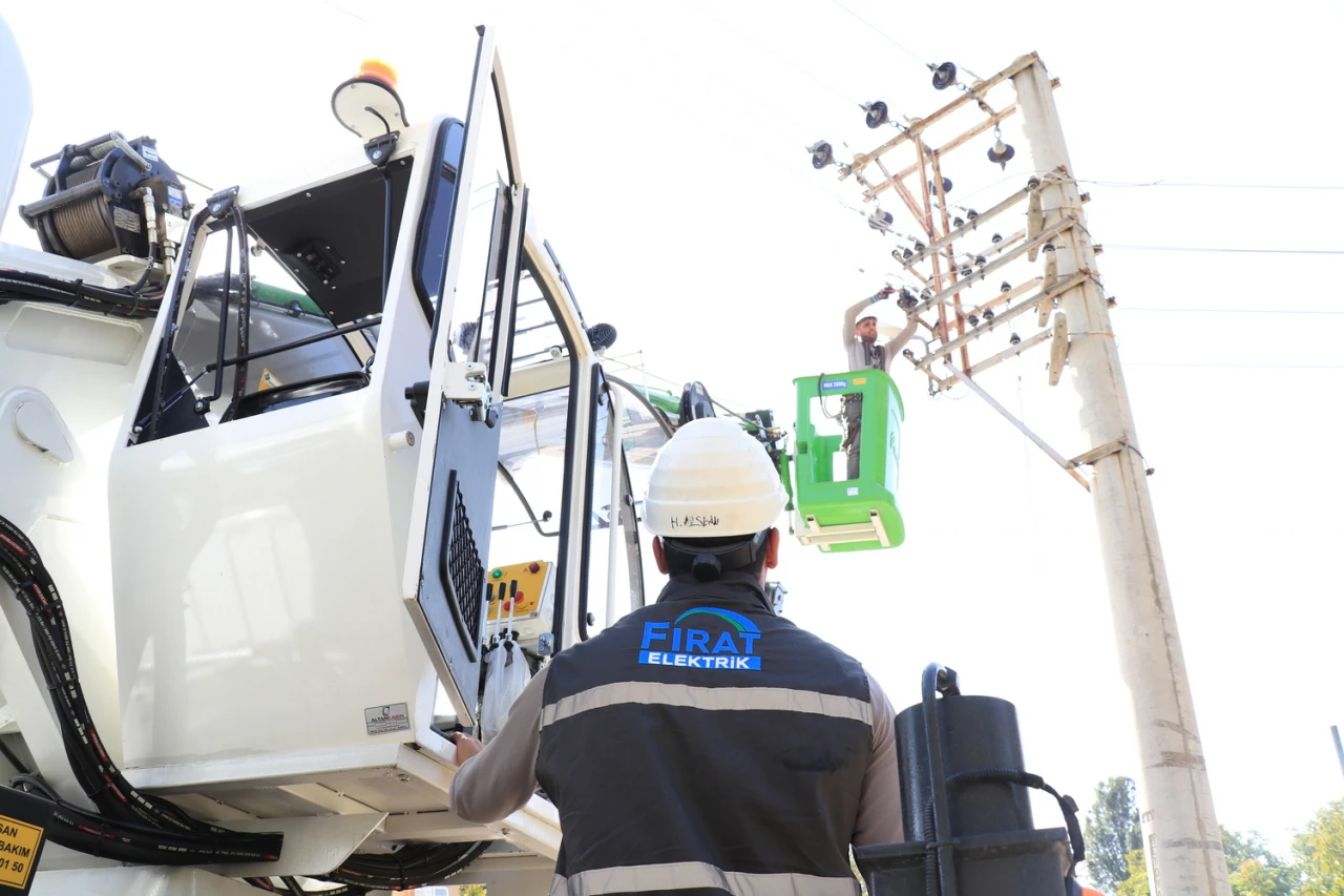 Fırat EDAŞ Kışa Hazır: 589 Personel ve 200 Araçla Kesintisiz Enerji İçin Sahada