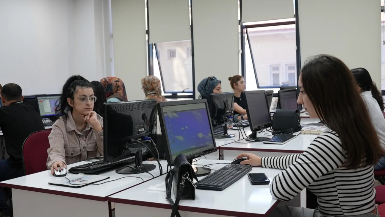 EBEGEM'in Ücretsiz Mesleki Eğitim Kurslarına Yoğun İlgi