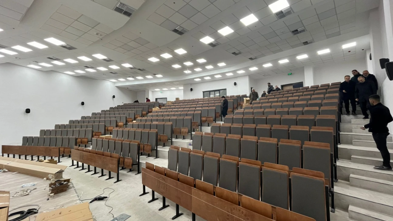 Fırat Üniversitesi Merkezi Amfi Binası Hizmete Açılmaya Hazırlanıyor