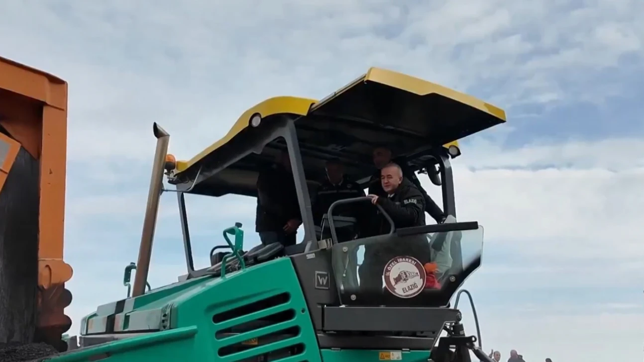 Harput'ta Ulaşım Konforu Artıyor: 3,6 Kilometrelik BSK Yol Projesi Sona Yaklaştı