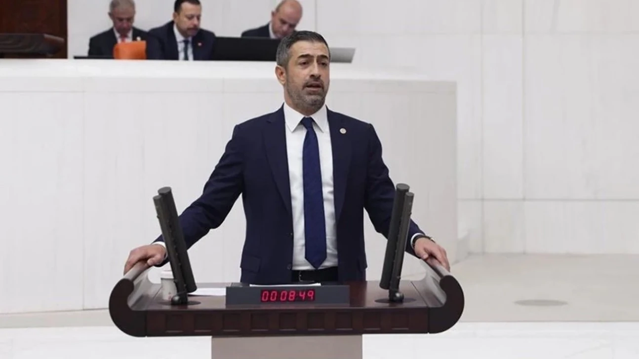 MHP'li Semih Işıkver: 'Elazığ'ı İkiye Bölen Tren Rayları Şehir Dışına Taşınmalı'