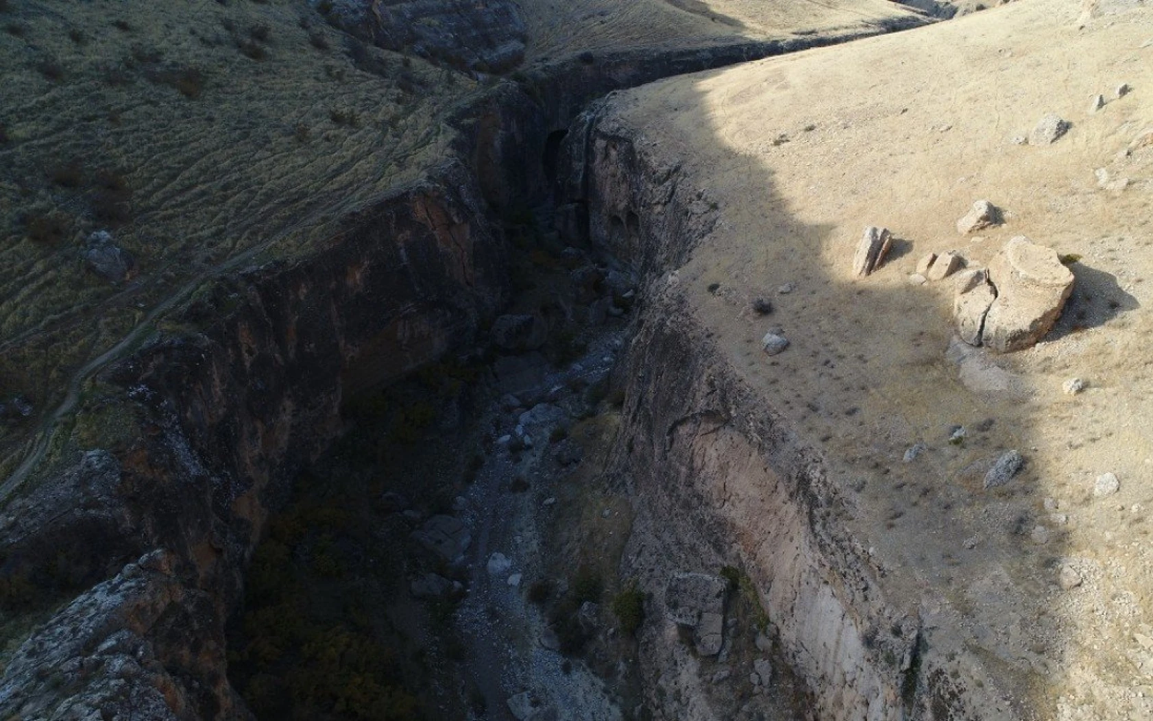 Elazığ'da 9 Milyon Yıllık Yeni Keşif Kanyonları Bir De Böyle Görün