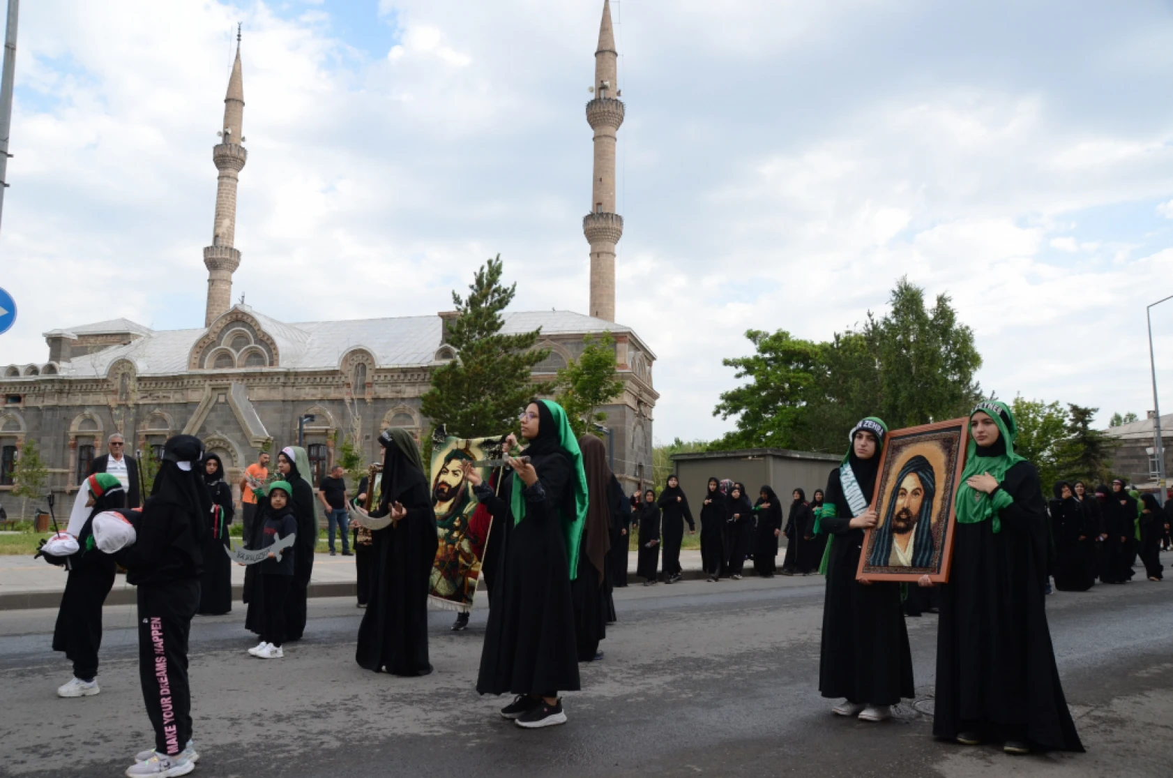 Kars'ta Kerbela Şehitleri Anılıyor