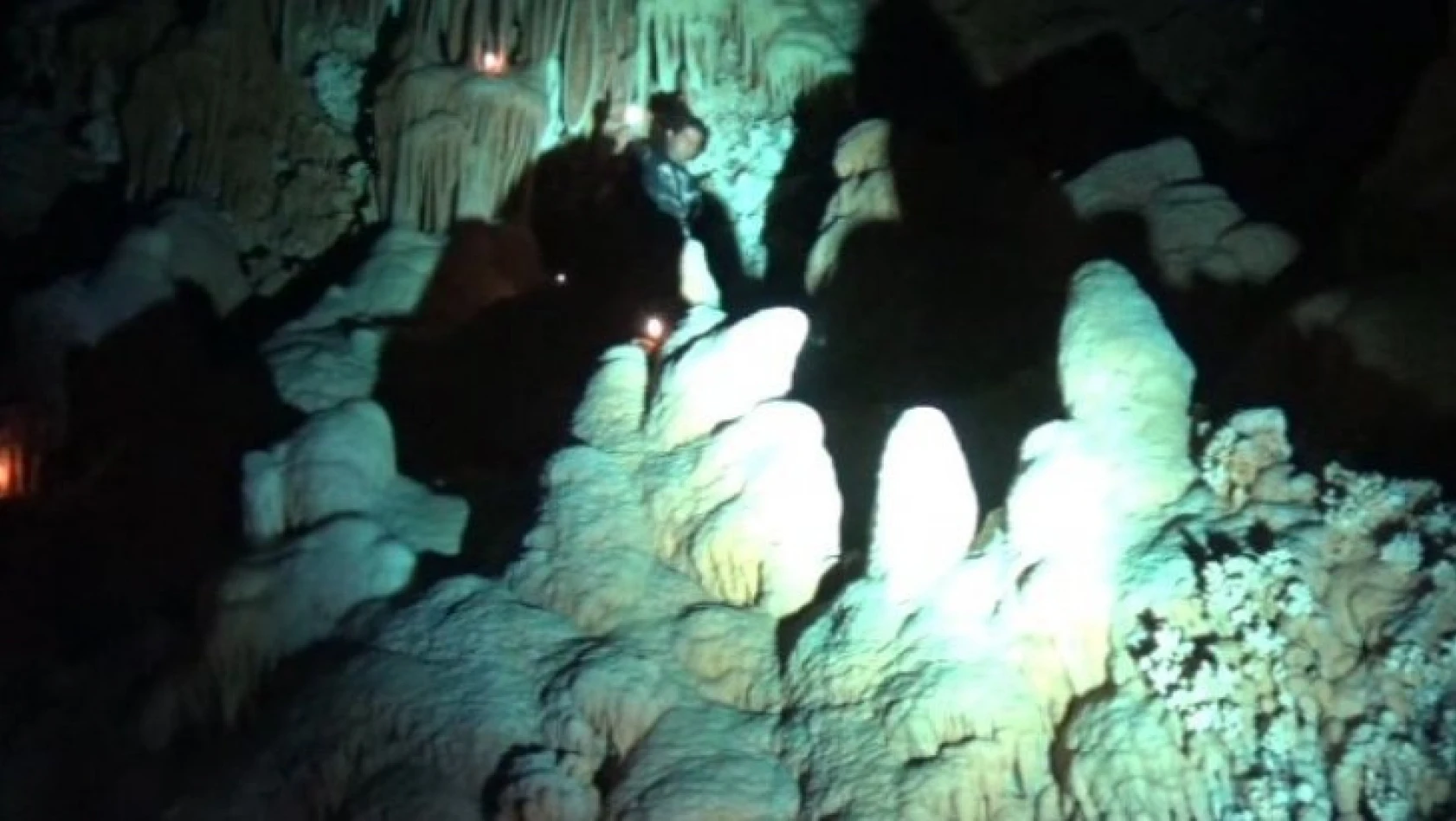 Mağaradan Kurtarılan Kanal 23 Ekibinin İçeride Yaşadıkları Kameraya Yansıdı
